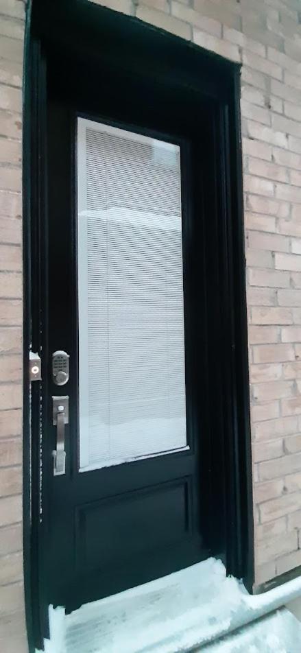 Apartment 2 Bedrooms 2 Washrooms 2 Parking Spots Basement *