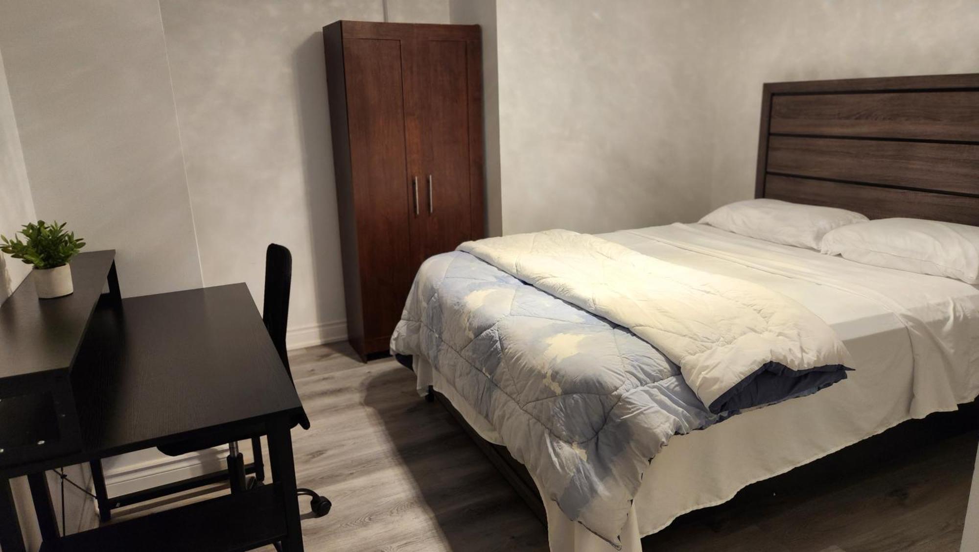2 Bedrooms 2 Washrooms 2 Parking Spots Basement